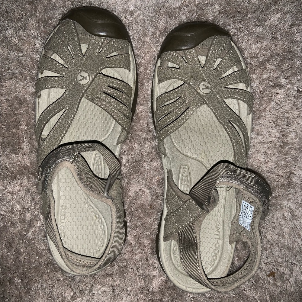 KEEN Sandals 8.5 LN worn a couple of times
